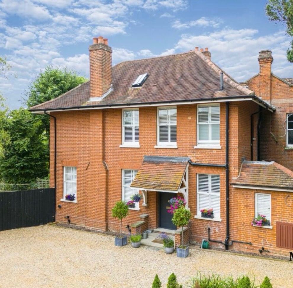 Completed bespoke period property renovation by Claremont Build & Co